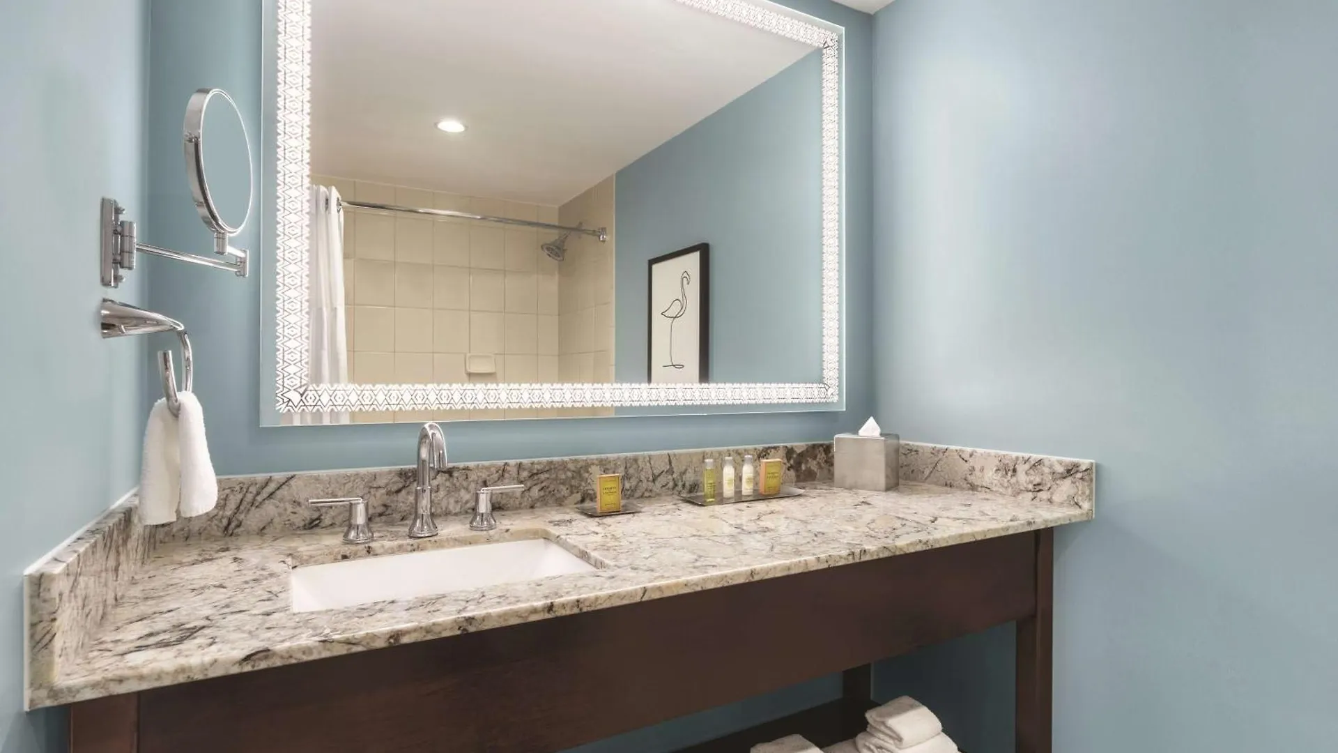 Doubletree By Hilton Tampa Rocky Point Waterfront Hotel